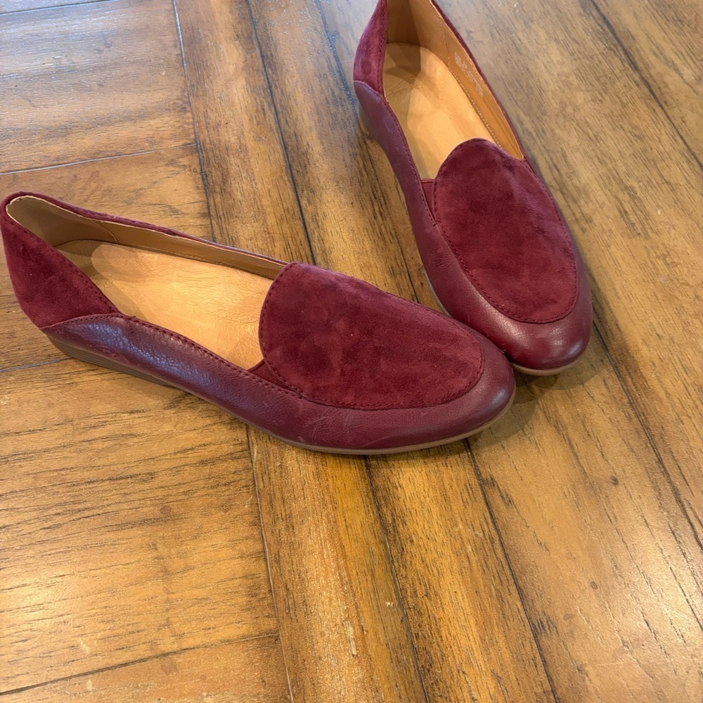 Dansko Lace Slip-On Loafer for Women in Wine, size 38(7.5-8), Minimalist Comfy